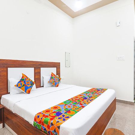Fabhotel Shree Venkatesh Nileyam Ayodhya Esterno foto