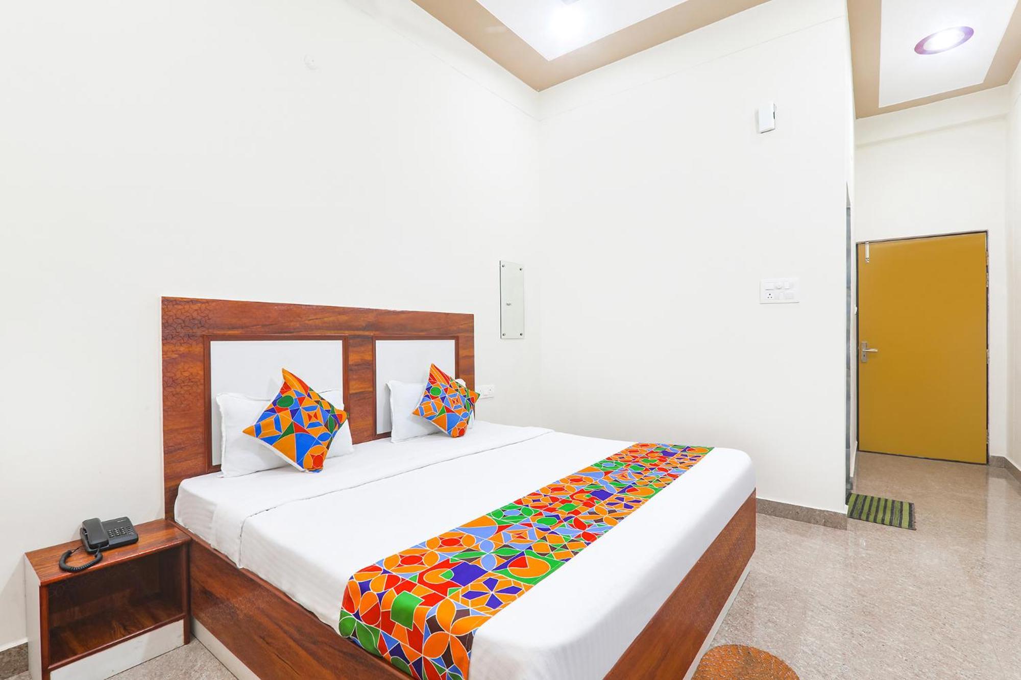 Fabhotel Shree Venkatesh Nileyam Ayodhya Esterno foto