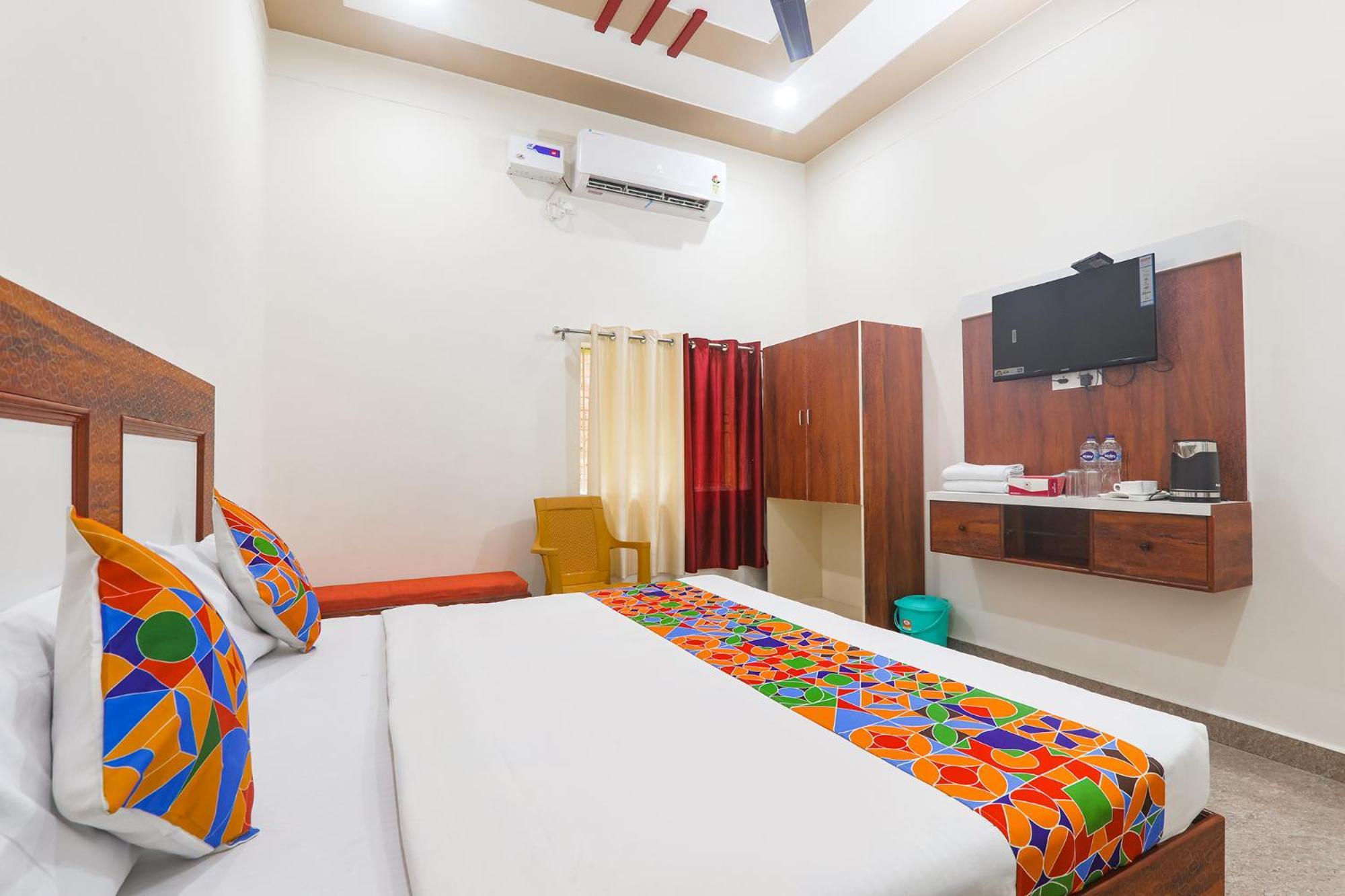 Fabhotel Shree Venkatesh Nileyam Ayodhya Esterno foto