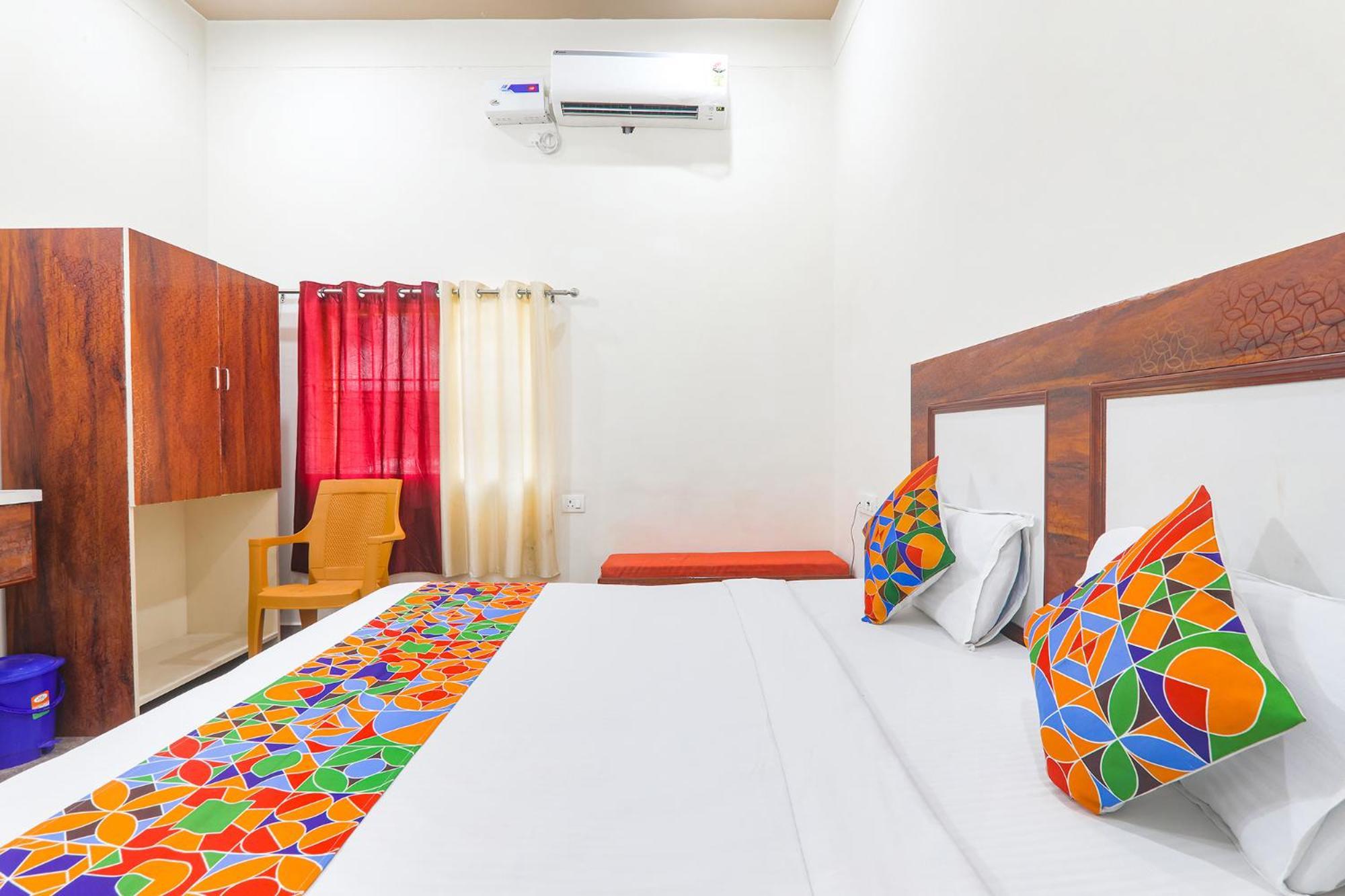 Fabhotel Shree Venkatesh Nileyam Ayodhya Esterno foto